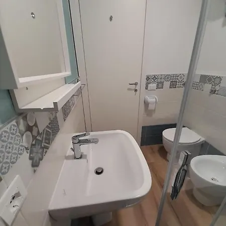 Ariel בית הארחה סורנטו